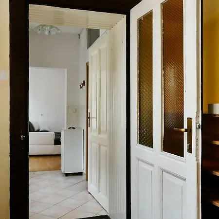 Apartman By The Castle Hill